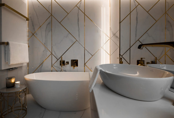 biel i złoto, łazienka