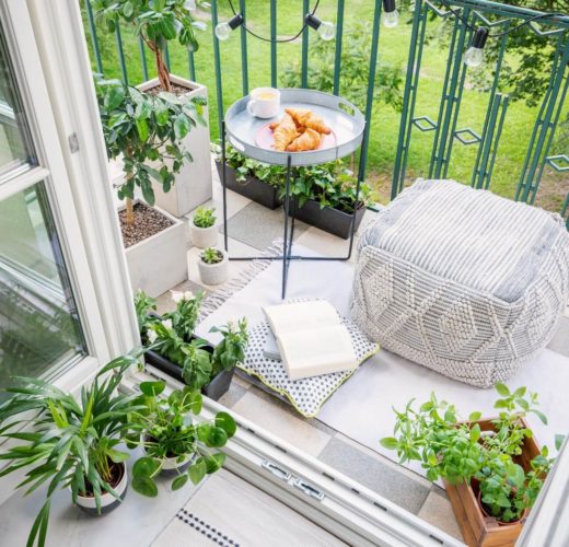 10 pomysłów jak urządzić balkon lub taras