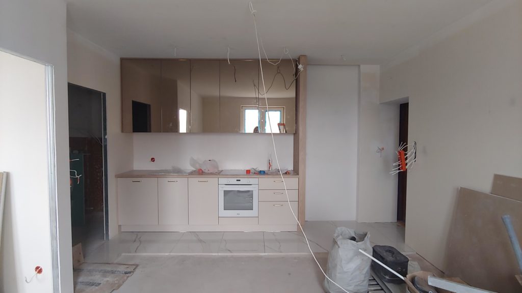 Planujesz zakup starego mieszkania do remontu? Zobacz, co może Cię zaskoczyć!