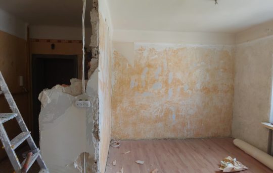 Planujesz zakup starego mieszkania do remontu? Zobacz, co może Cię zaskoczyć!