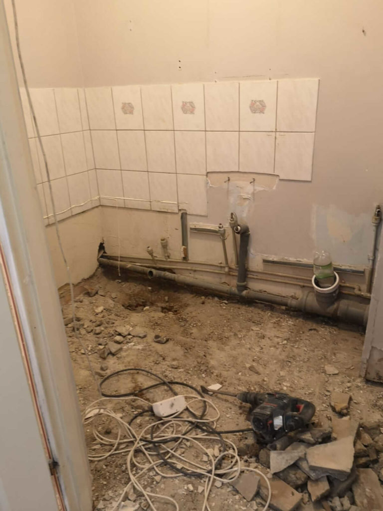 Planujesz zakup starego mieszkania do remontu? Zobacz, co może Cię zaskoczyć!