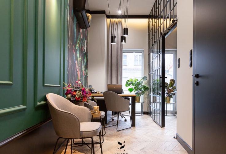 Piękna realizacja biura nieruchomości w centrum Zielonej Góry  